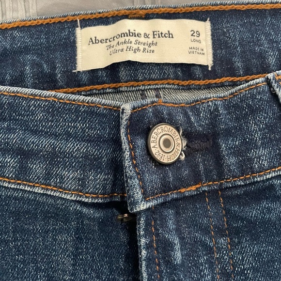 Abercrombie & Fitch Denim - Abercrombie & Fitch, The Ankle Straight Ultra High Rise, NEVER WORN, 29 Long